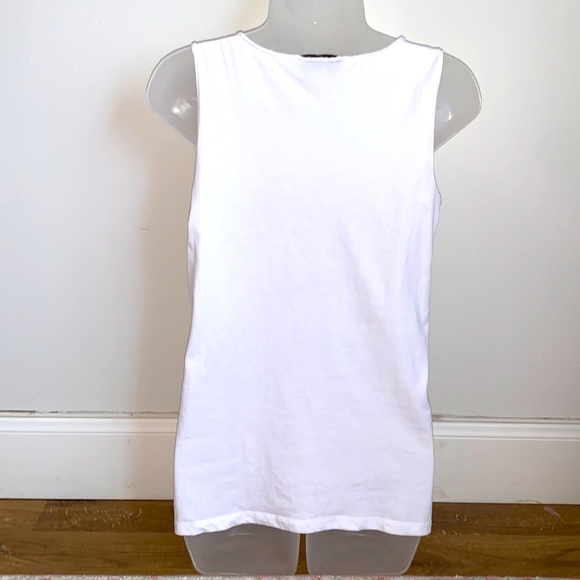 Jones New York white sleeveless top with application. Size small. - Picture 2 of 6